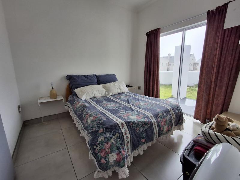 4 Bedroom Property for Sale in Lampiesbaai Western Cape